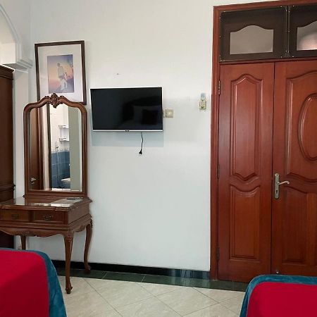Reddoorz Syariah @ Karang Pilang Otel Karangpilang Dış mekan fotoğraf