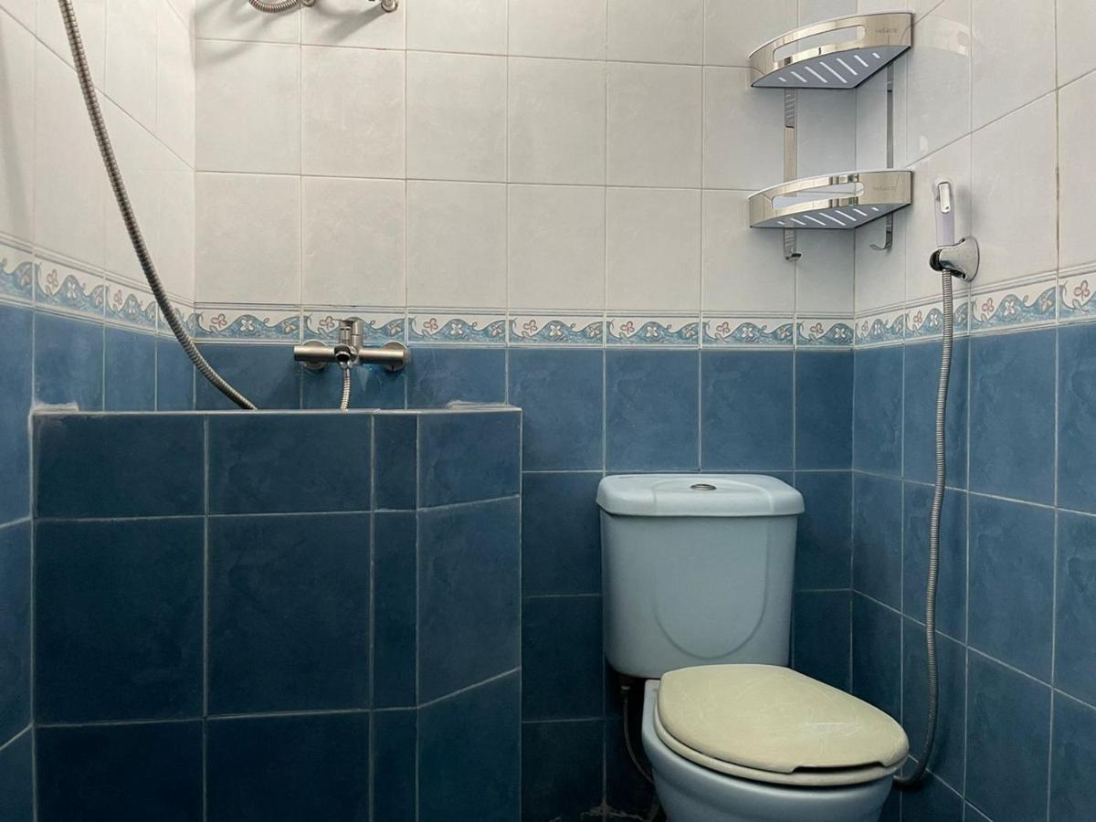 Reddoorz Syariah @ Karang Pilang Otel Karangpilang Dış mekan fotoğraf